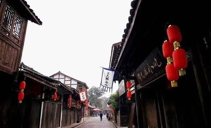 卫生间地面常年潮湿，能做美缝吗